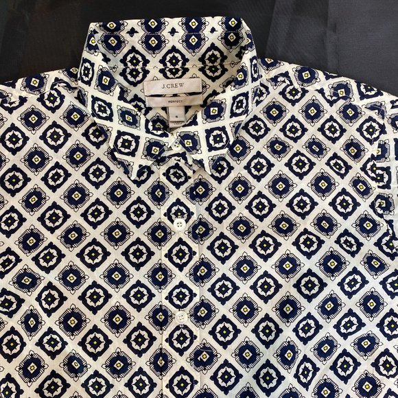 j crew Tops - J.CREW Women's Perfect Shirt Navy Medallion Print Button Up sz 6